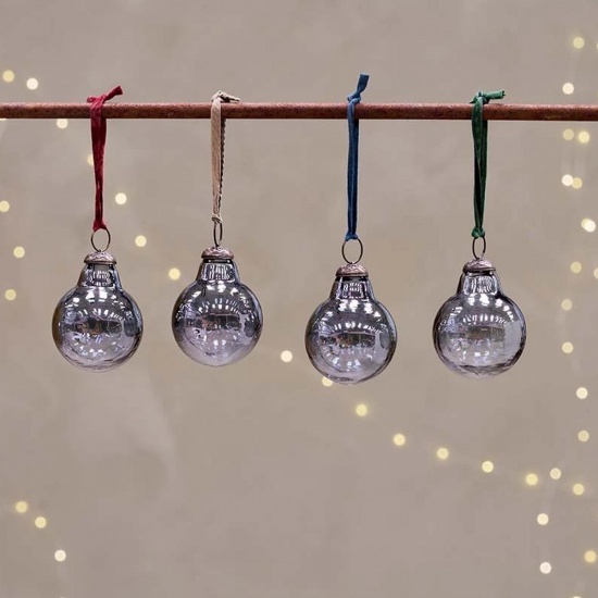 Alura Round Bauble